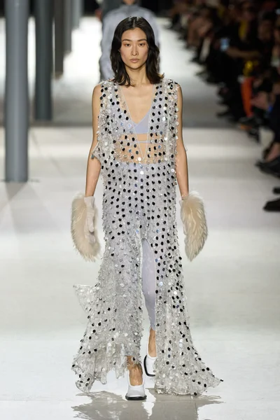 Look 5